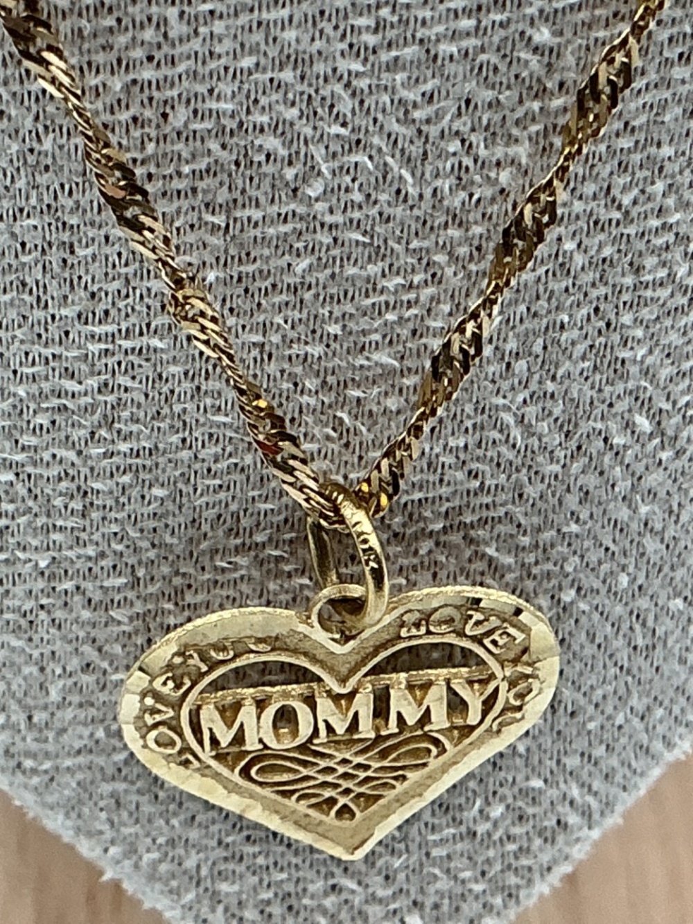 Solid 10K Yellow Gold "MOMMY" Heart Charm Pendant
